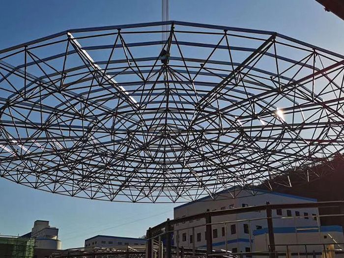 偃师螺栓球网架工程施工现场